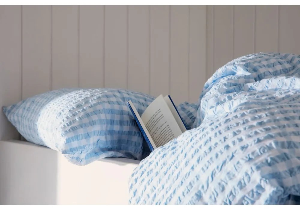 Bielo-svetlomodré predĺžené krepové obliečky na jednolôžko 140x220 cm Bæk&Bølge – JUNA