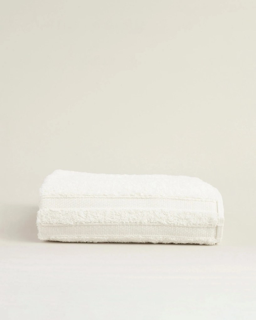 Uterák Essence 50x90 cm pure white