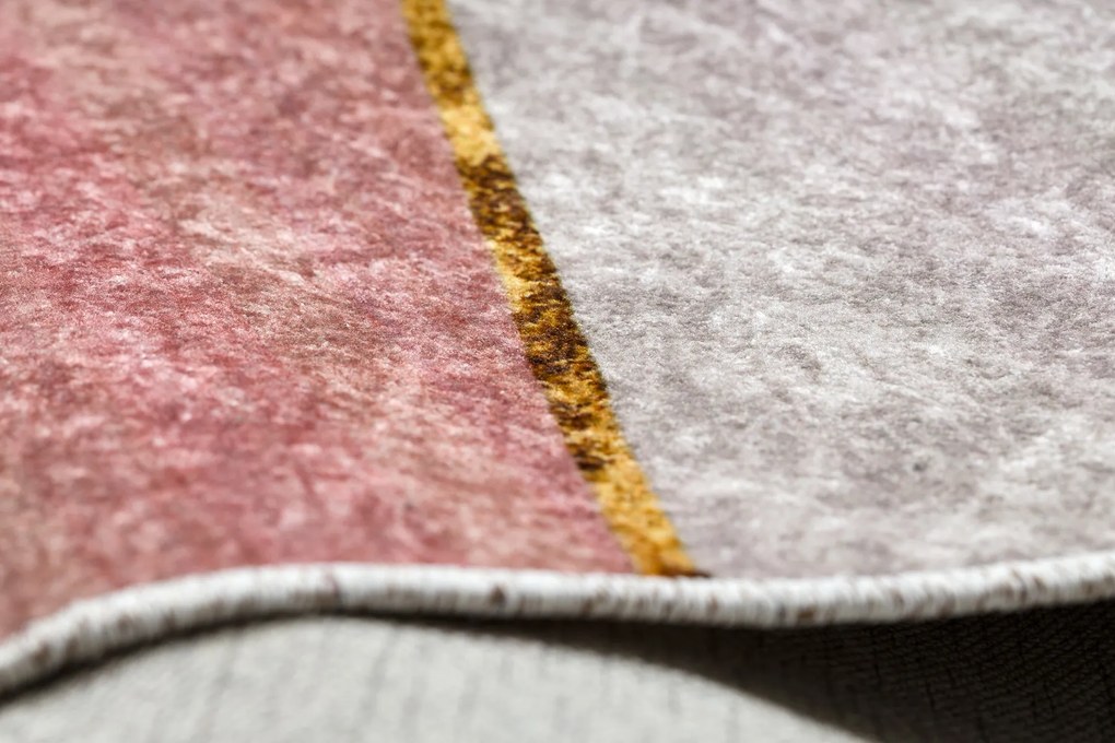 Koberec MIRO 52097.802 Geometrický, protišmykový, prateľný, ružový