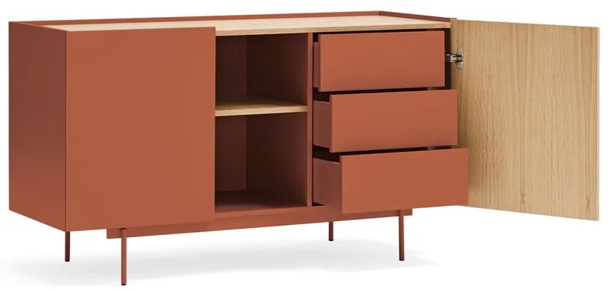 Nízka komoda v dekore duba v tehlovo-prírodnej farbe 130x78 cm Otto – Teulat