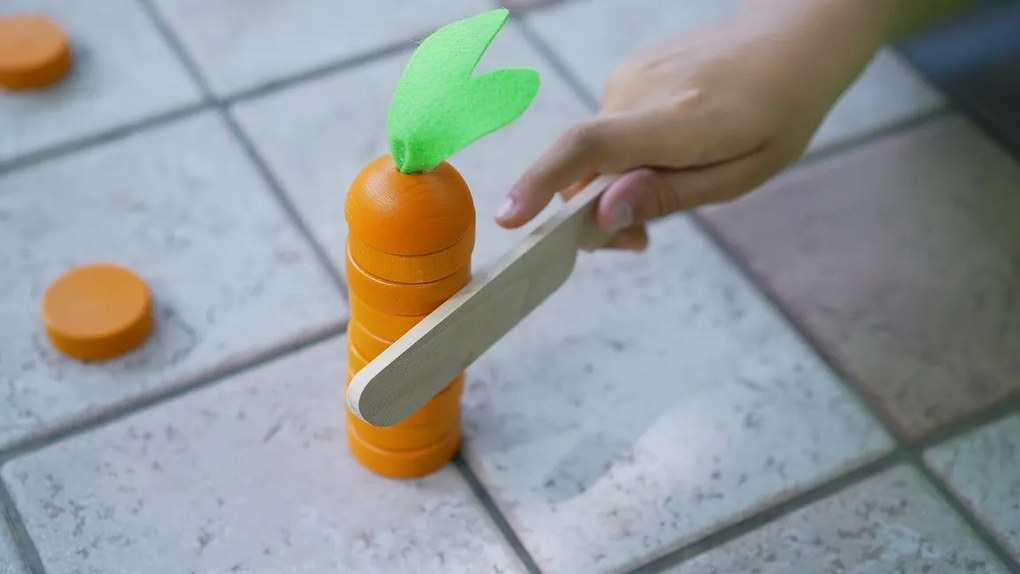 Milaniwood - Nakrájajte mrkvu