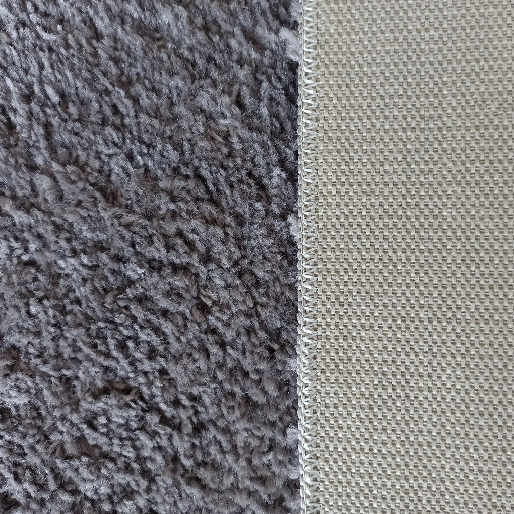 DY Kamel koberec - tmavá oceľ S