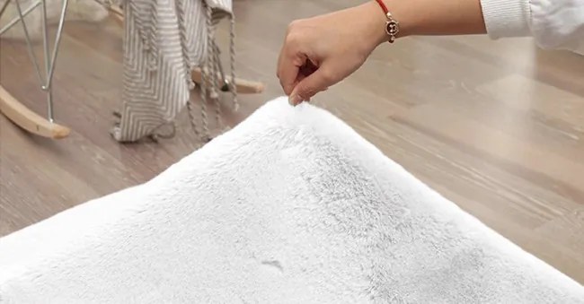 Protišmykový koberec RABBIT biely kruh