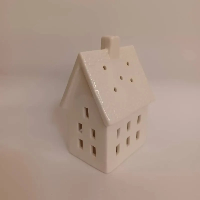 DECOLED Keramický domček, 8,5 x 6,9 x 12,9 cm, teplá biela, 2xLR44