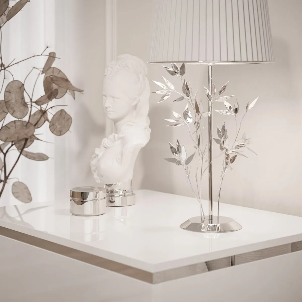 NOČNÝ STOLÍK NESSIE BIELY LESK + STRIEBORNÝ PODSTAVEC