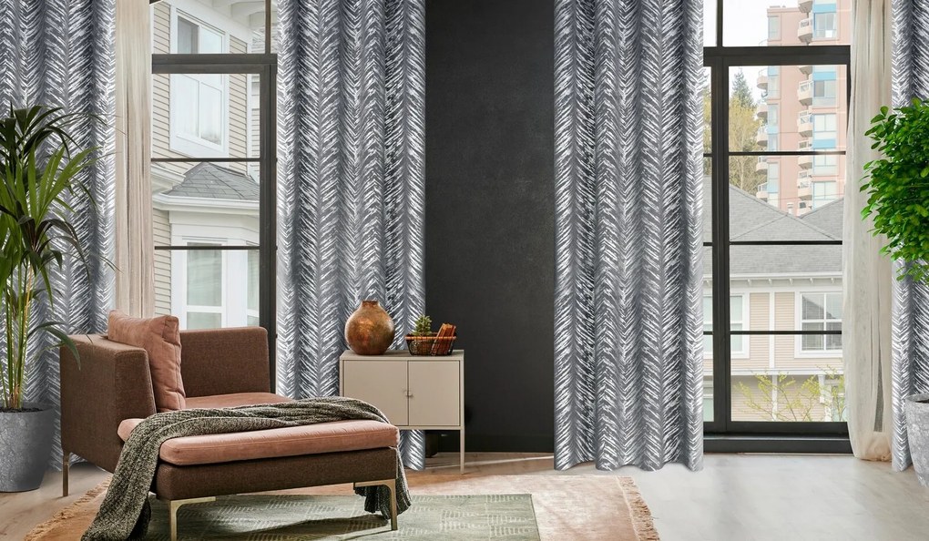 ZATEMŇOVACÍ ZÁVES NA KRÚŽKOCH SARA 140X250 CM STRIEBORNÁ