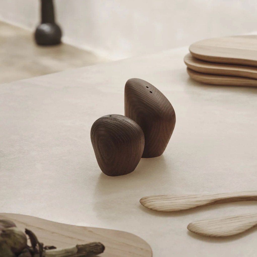 Ferm Living Solnička a korenička Cairn Dark Ash Wood