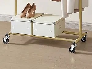 Pojízdný stojan na oblečení Doug zlatý