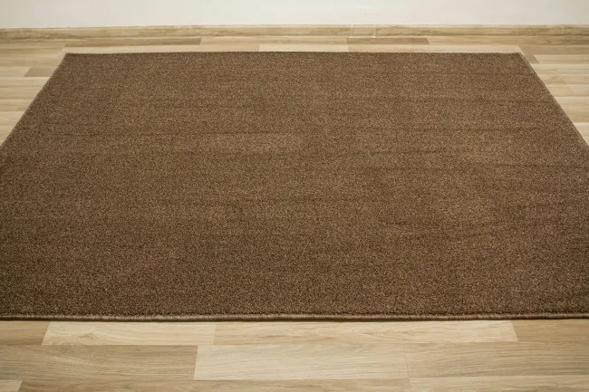 Metrážny koberec Zaragoza 93 hnedý / béžový