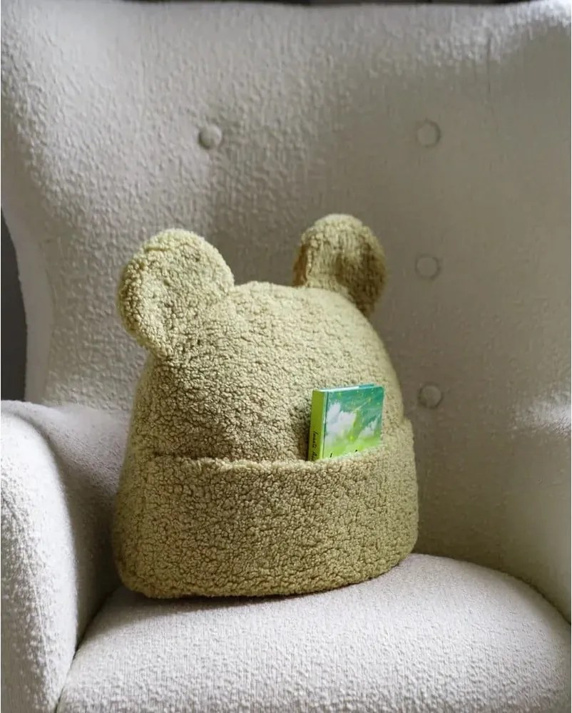 Zelený detský pohovkový vankúš z textílie buklé Teddy Pouch – Wigiwama