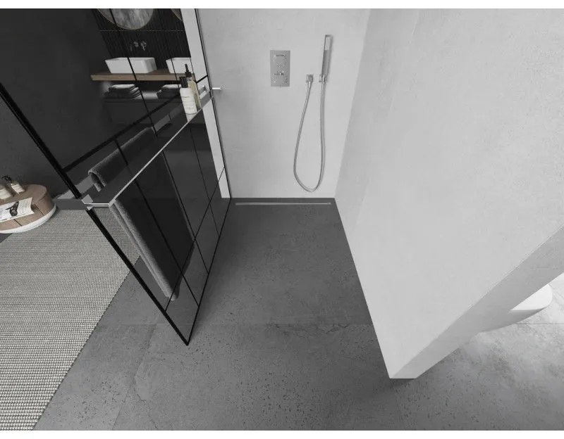 Mexen Kioto+, sprchová zástena s poličkou a držiakom na uteráky 110 x 200 cm, 8mm číre sklo vzor čierny, chrómový profil, 800-110-121-01-78