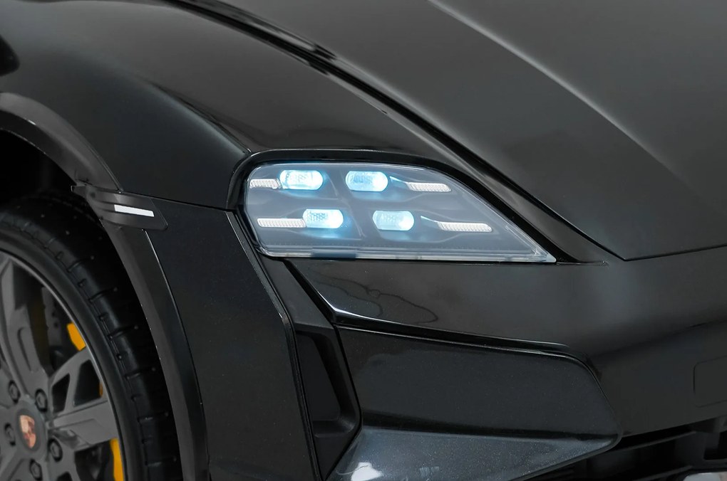 Ramiz Porsche Taycan Turbo S čierne autíčko