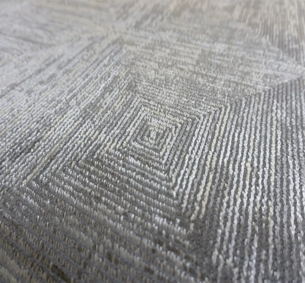 Koberec Allianz 6303 GREY – sivý obdĺžnikový koberec so vzorom Rozmer: 120x180 cm