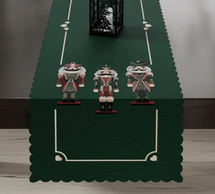 Vianočný behúň 3 Luskáčiky zelený 38x140 cm | INTERMEDIC SK