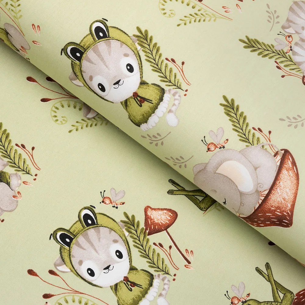 Biante Detský bavlnený behúň na stôl Sandra SA-474 Žabky a zvieratká medzi hubami na zelenom 45x160 cm