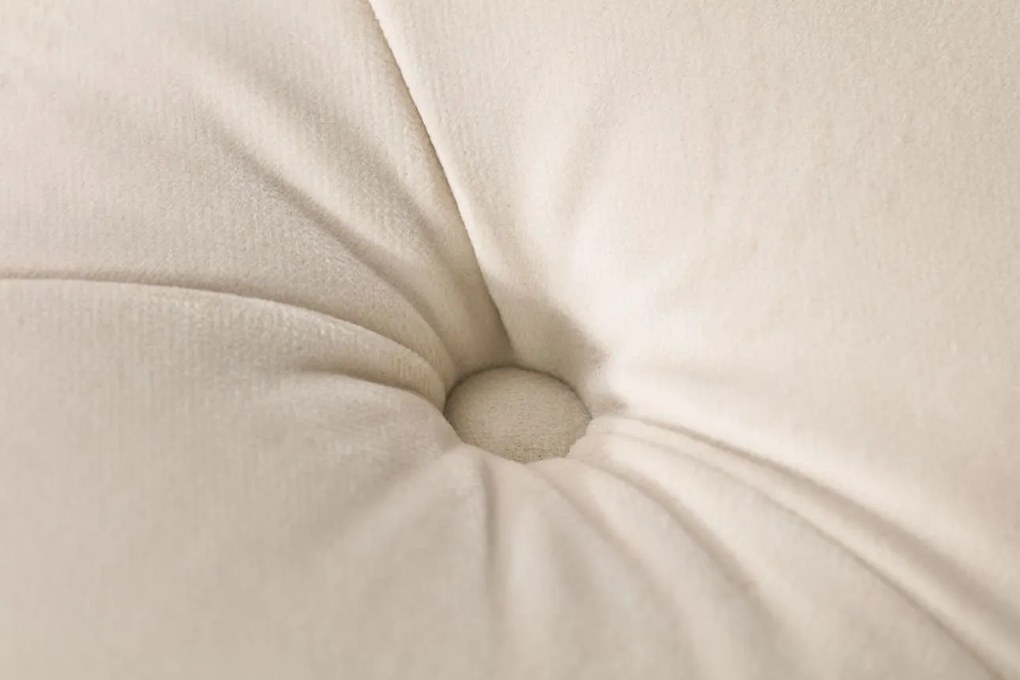 Pohovka Chesterfield Glamour Velvet Cream pre 3 osoby.