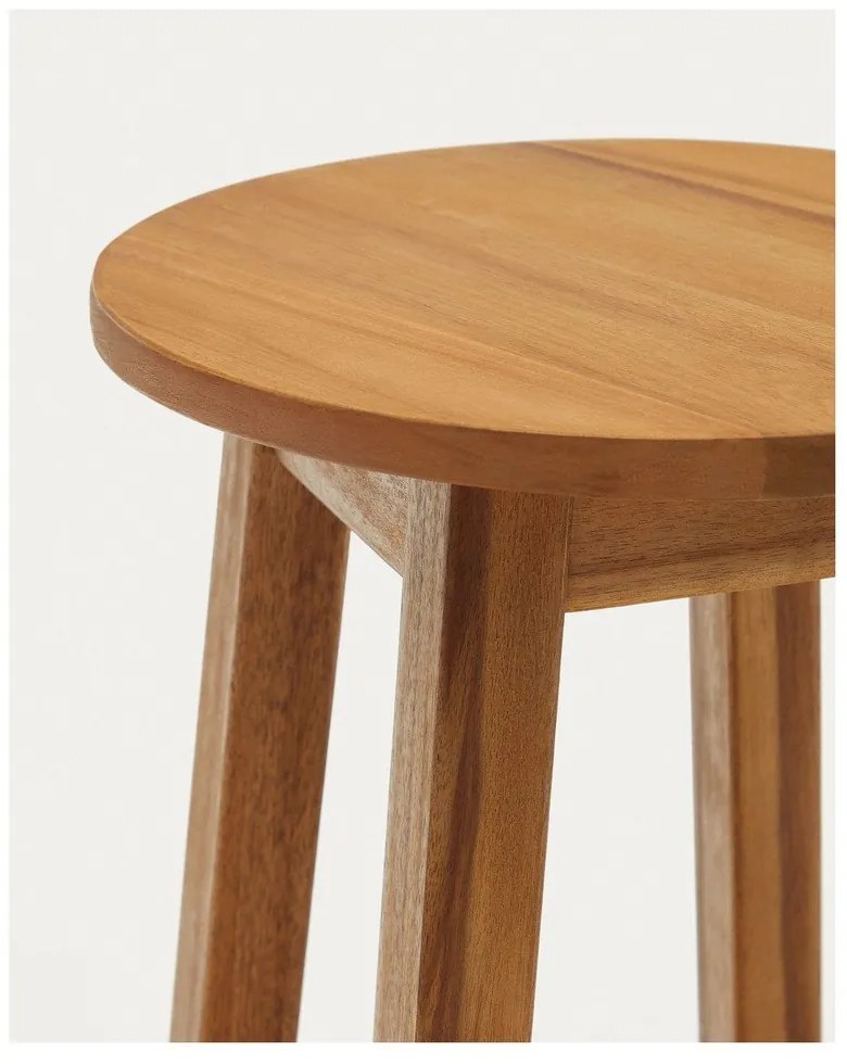Stolička z masívu akácie v prírodnej farbe Amel – Kave Home