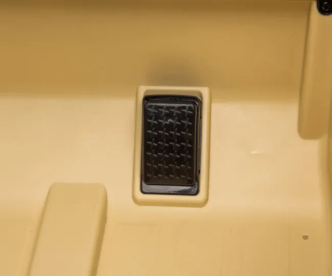 Elektrické autíčko Toyota FJ Cruiser khaki