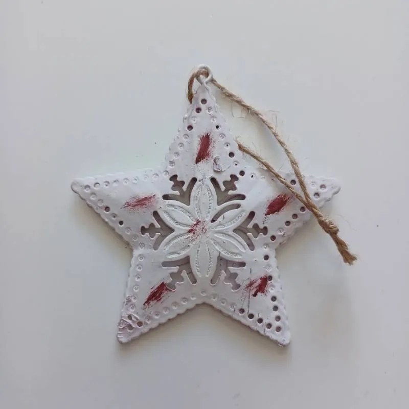DECOLED Kovová vánoční závěsná ozdoba s patinou hvězda, vzorovaná