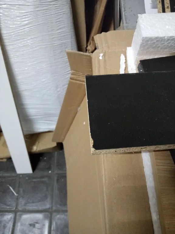 AKCIA Jedálenský stôl MADO čierny s doskou v dekore dub artisan 80x80cm II. akosť