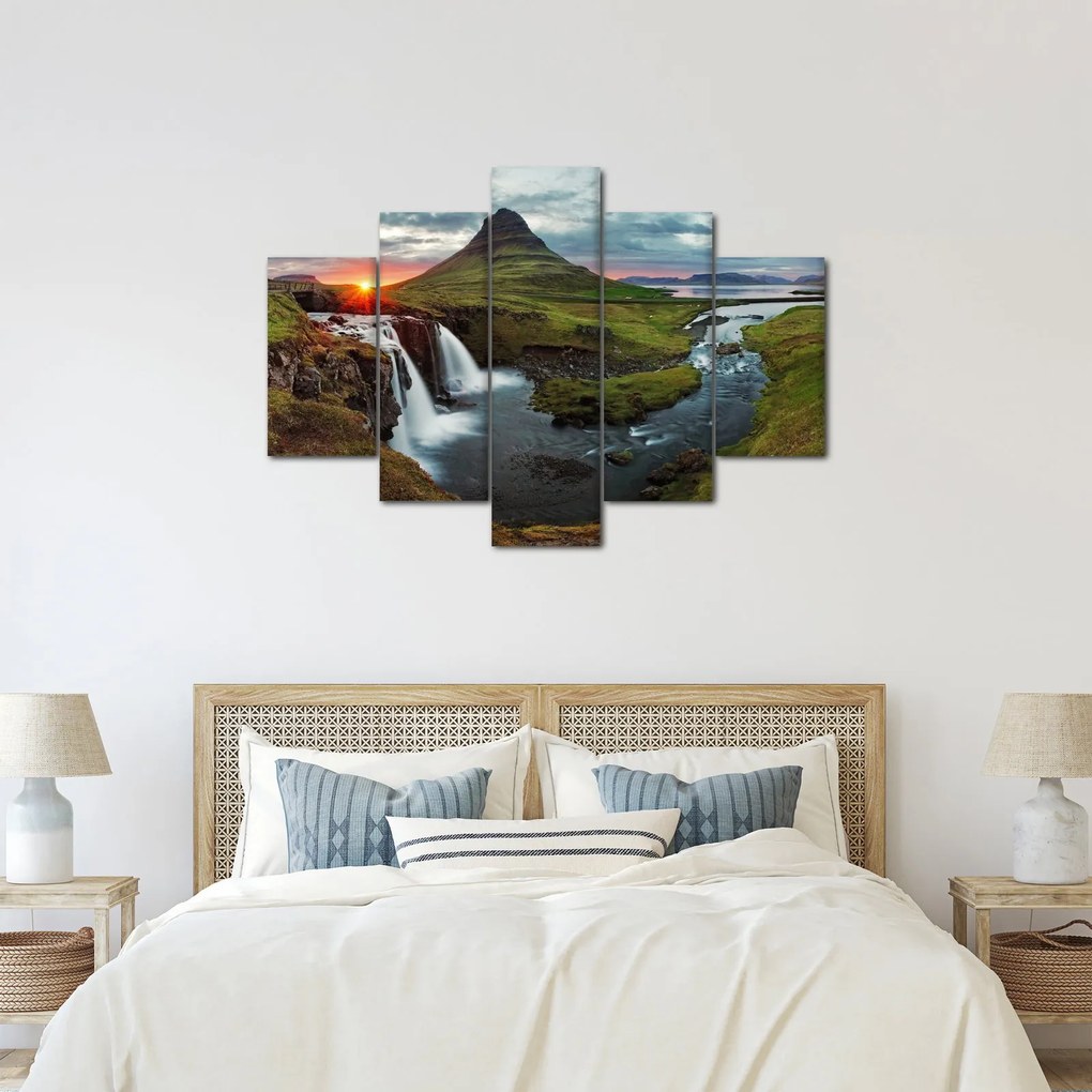 Obraz - Kirkjufell pri západe slnka (150x105 cm)