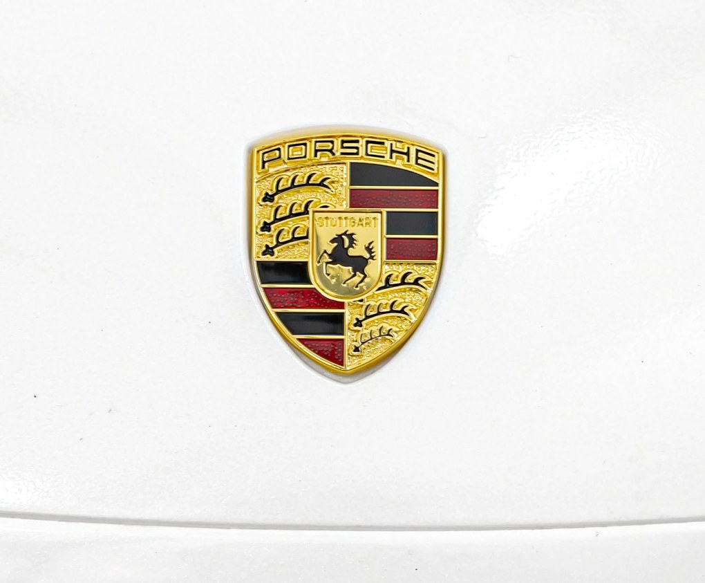 RAMIZ Elektrická autíčko Porsche Cayenne S - biele - 4x25W- BATÉRIA - 12V7Ah - 2024