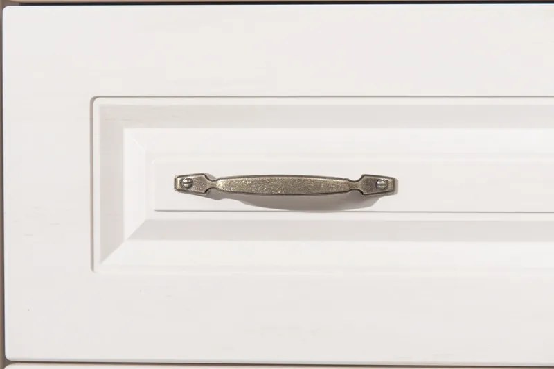 Široká komoda Atik, biela