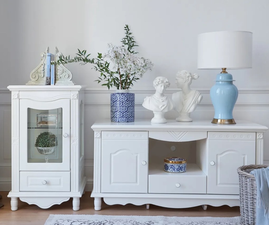 Biela televízna skrinka Christiana, kolekcia Victoria