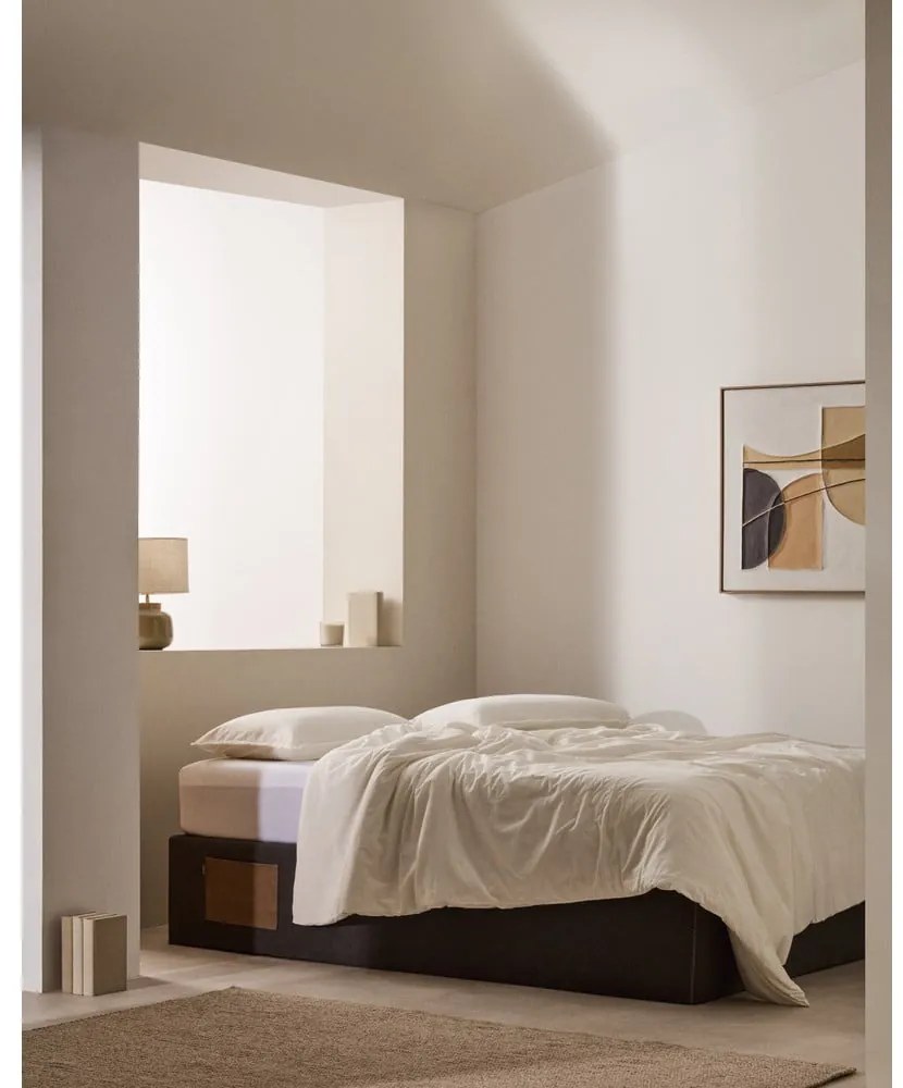 Čierna čalúnená dvojlôžková posteľ s úložným priestorom 160x200 cm Matters – Kave Home