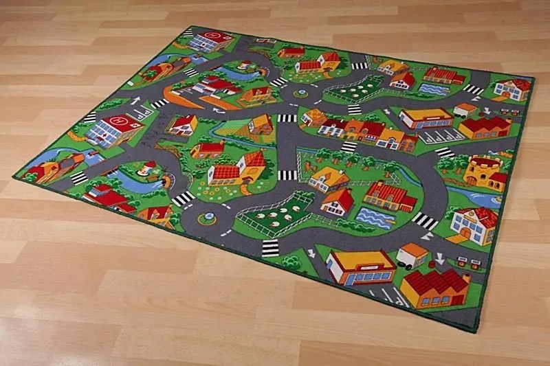 Detský koberec dedinkou