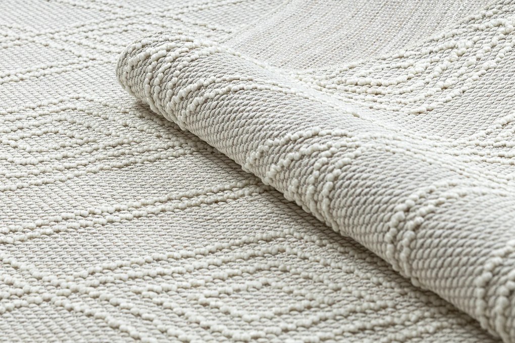 Koberec NANO EN14A Diamanty, slučkový, plocho tkaný, biely