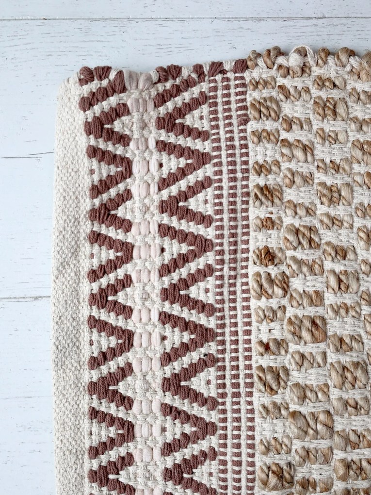 Béžový bavlnený koberec s ornamentami Rug stripes - 70*150 cm