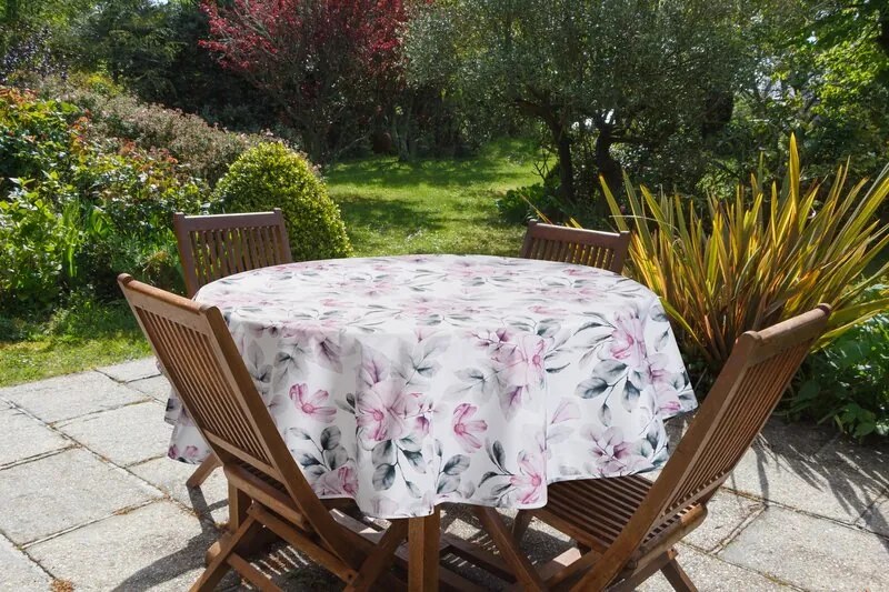 Dekorstudio Vodeodolný okrúhly obrus GARDEN 30E - 150 cm