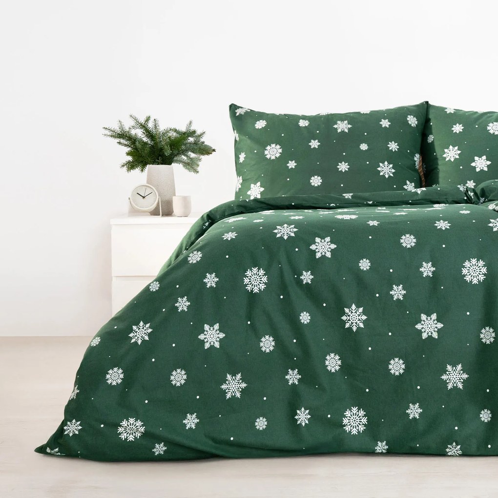 Goldea flanelové posteľné obliečky - snehové vločky na zelenej 140 x 200 a 70 x 90 cm