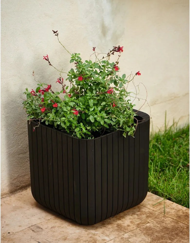 Plastový kvetináč Cube – Keter