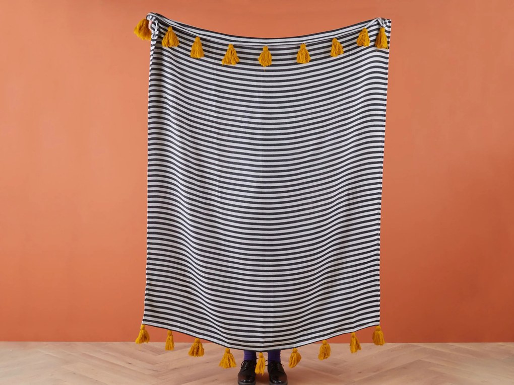 Deka 130 x 170 cm čierna/biela SUNWAL Beliani