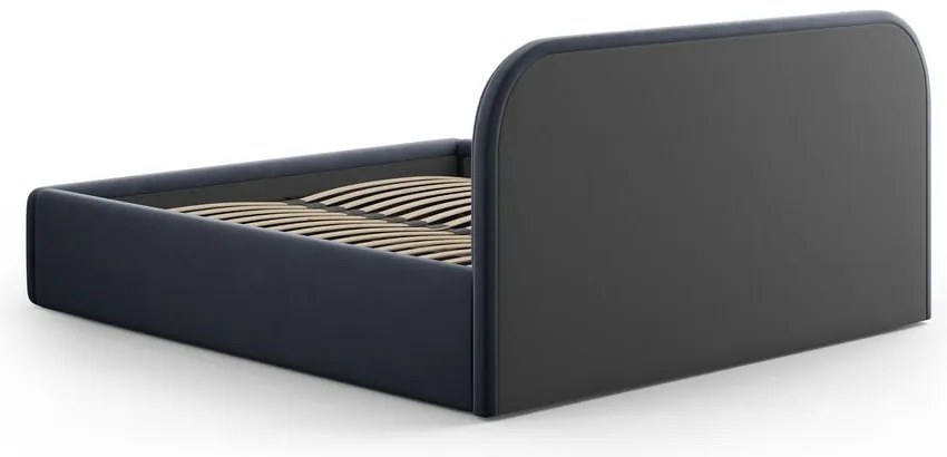 Tmavomodrá čalúnená dvojlôžková posteľ s úložným priestorom s roštom 140x200 cm Juno – Windsor &amp; Co Sofas