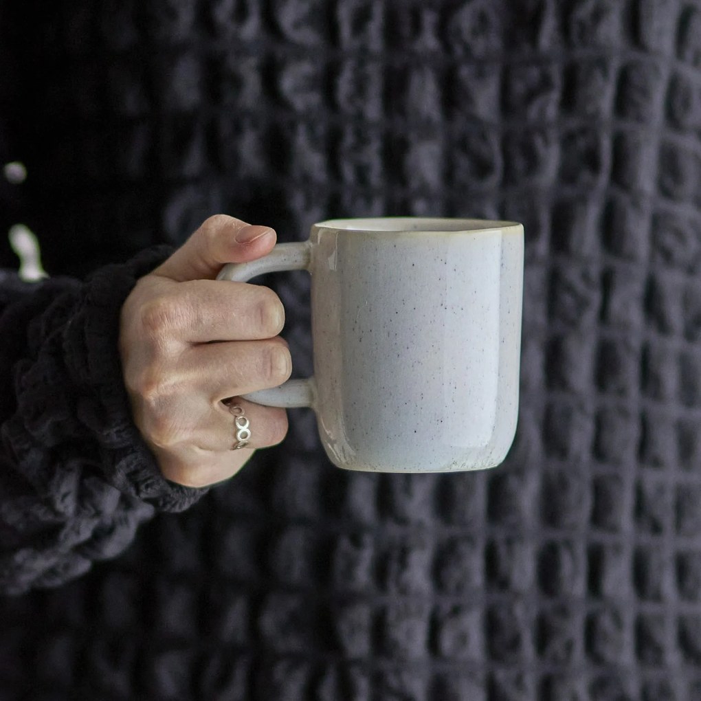 Bloomingville Keramický hrnček Addison White 250 ml