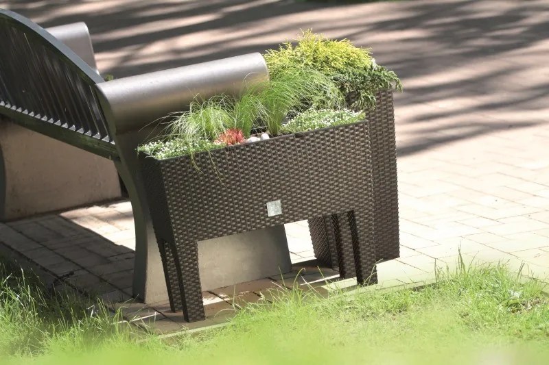 Truhlík RATAN CASE HIGH tmavohnedý