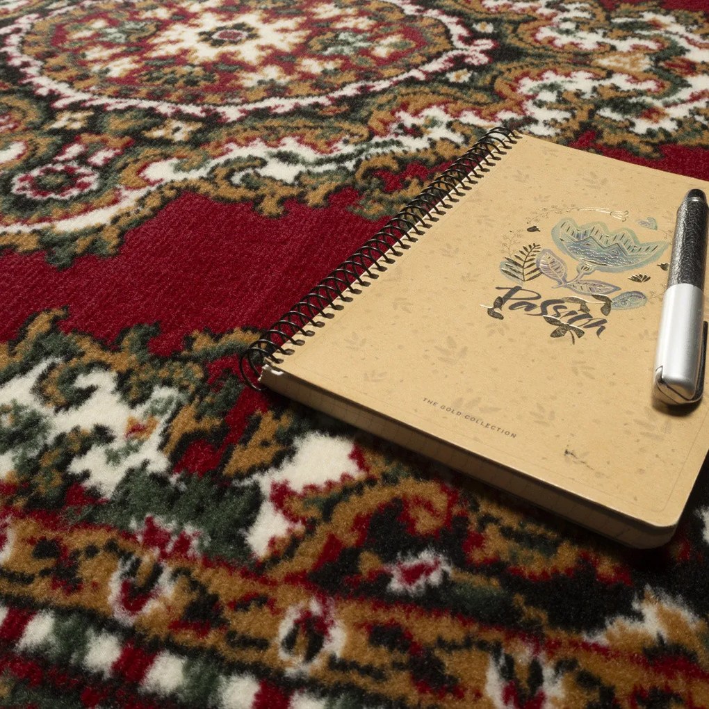 Alfa Carpets, AKCIA: 390x100 cm Behúň na mieru TEHERAN T-102 red - obšitý zo všetkých strán, červená, chodba / predsieň