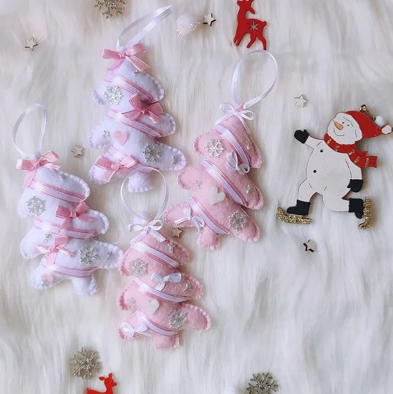 Ručne šité vianočné ozdoby - Stromčeky