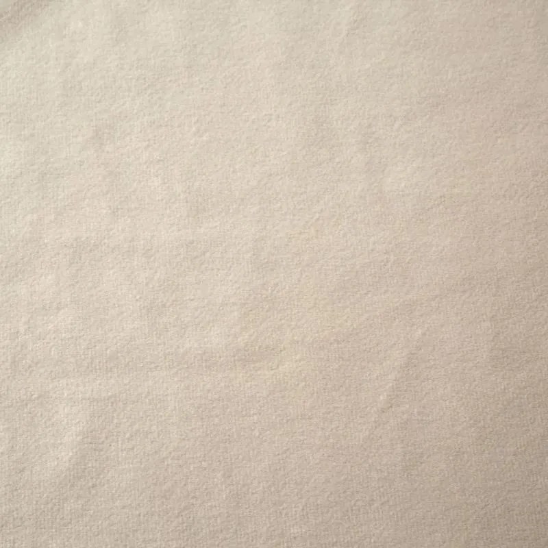Jednofarebný béžový zamatový záves na riasiacu pásku 140 x 270 cm