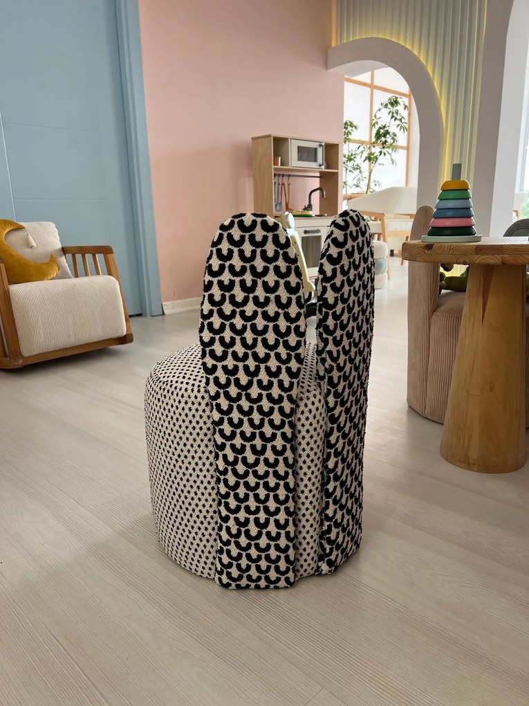 Taburetka Bunnie (čierna + biela). Akcia -18%. Vlastná spoľahlivá doprava až k Vám domov. 1087797