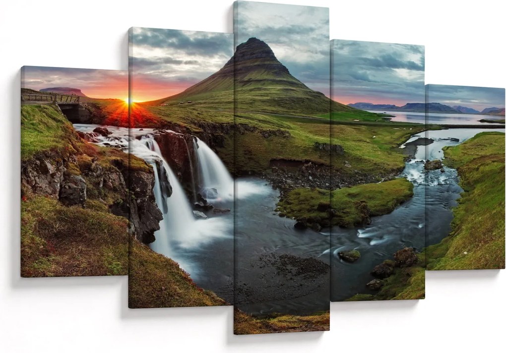 Obraz - Kirkjufell pri západe slnka (150x105 cm)