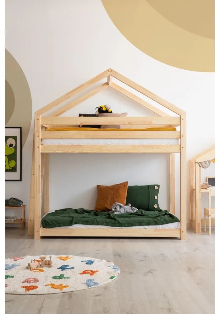 Domčeková poschodová detská posteľ z borovicového dreva 90x190 cm v prírodnej farbe – Adeko