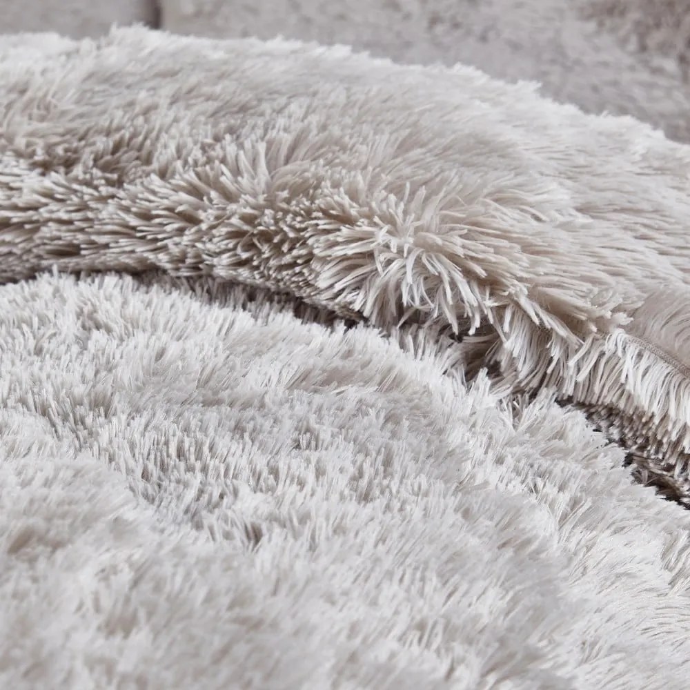 Sivé predĺžené obliečky na dvojlôžko 230x220 cm Cuddly Deep Pile - Catherine Lansfield