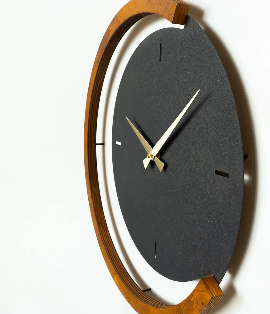 Nástenné kovové hodiny Moon APS117 čierne/orech