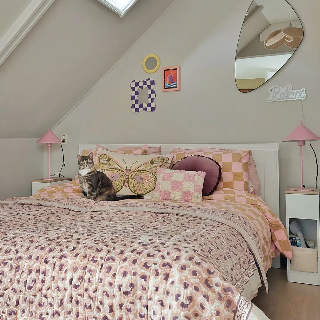 Dizajnová stolová lampa ružová - Triangolo