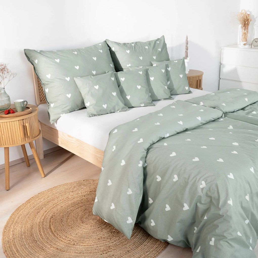 Goldea bavlnené posteľné obliečky - srdiečka na šalviovo zelenom 140 x 220 a 70 x 90 cm