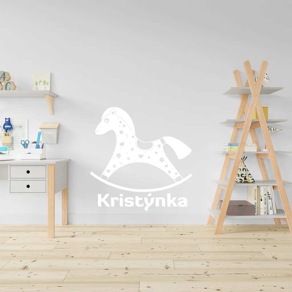 Veselá Stena Samolepka na stenu na stenu Hojdací koník s menom Farba: černá